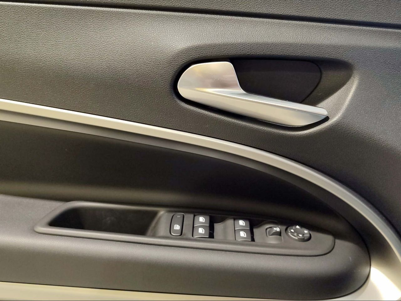 Jeep Avenger 1.2 G 74kW (100CV) Summit - Foto 2