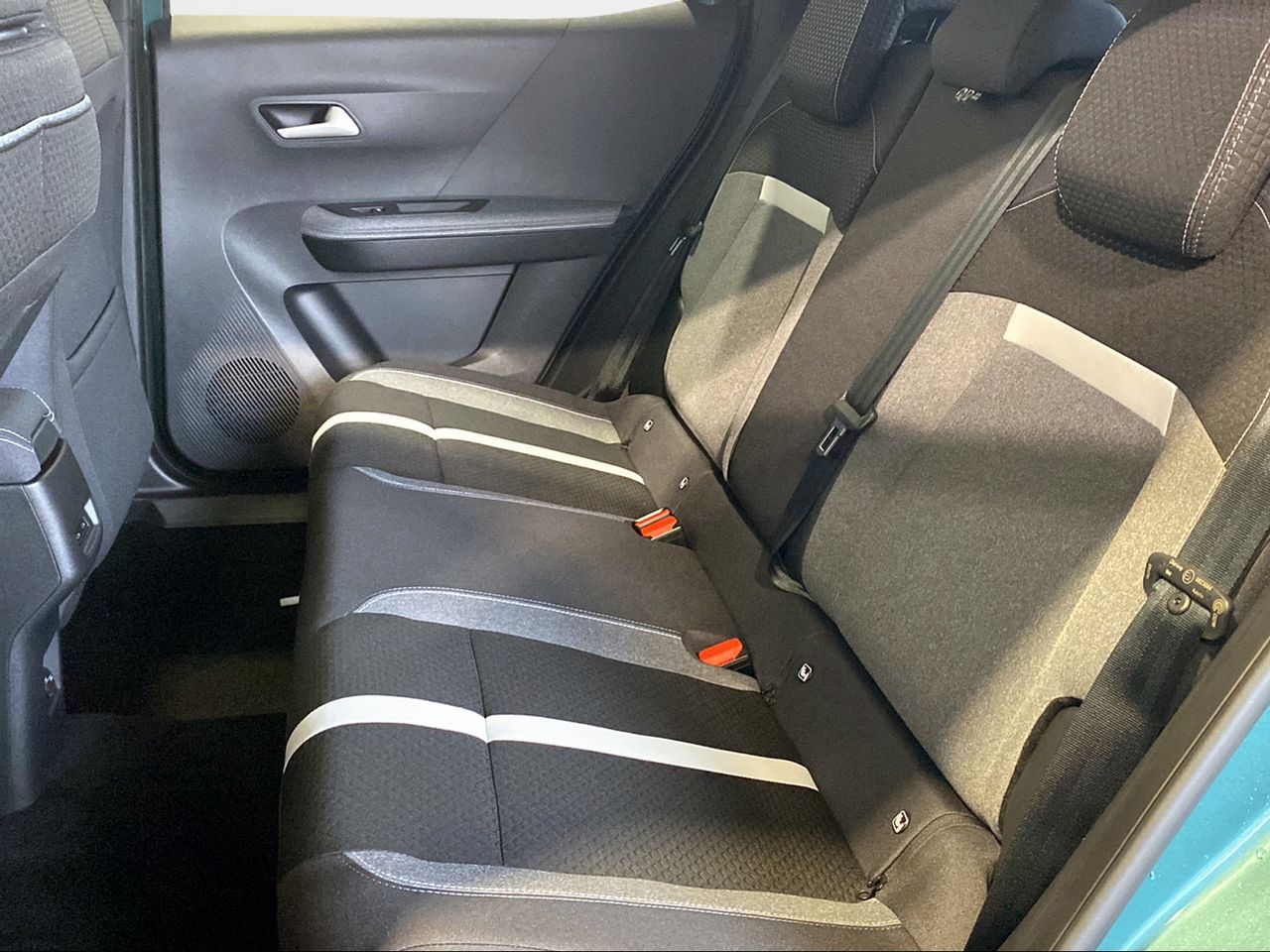 Opel Frontera 1.2T XHT Hybrid eDCT6 81kW GS - Foto 2