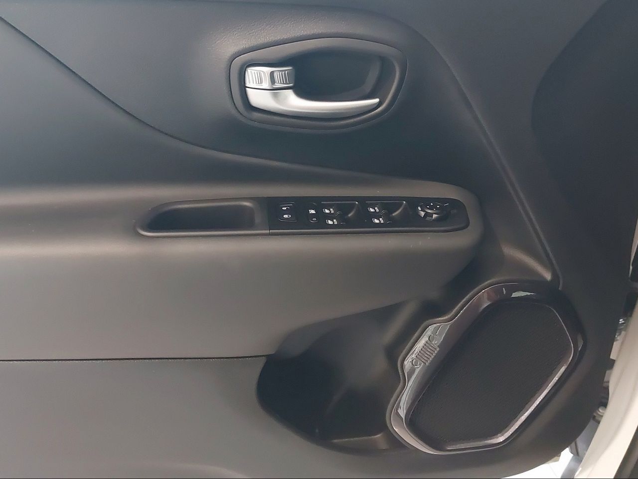 Jeep Renegade S 4xe 1.3 PHEV 177kW(240CV) AT - Foto 2