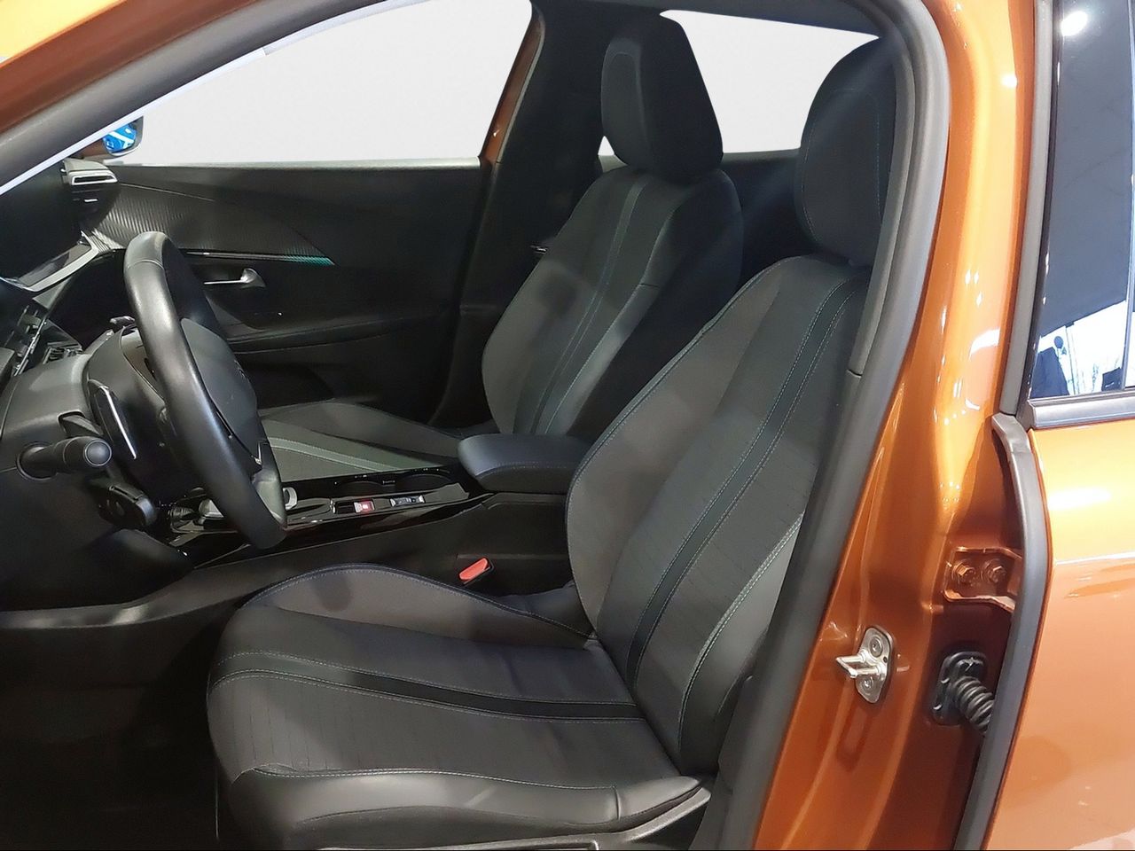 Peugeot 2008 Allure Puretech 130 S&S EAT8 - Foto 2