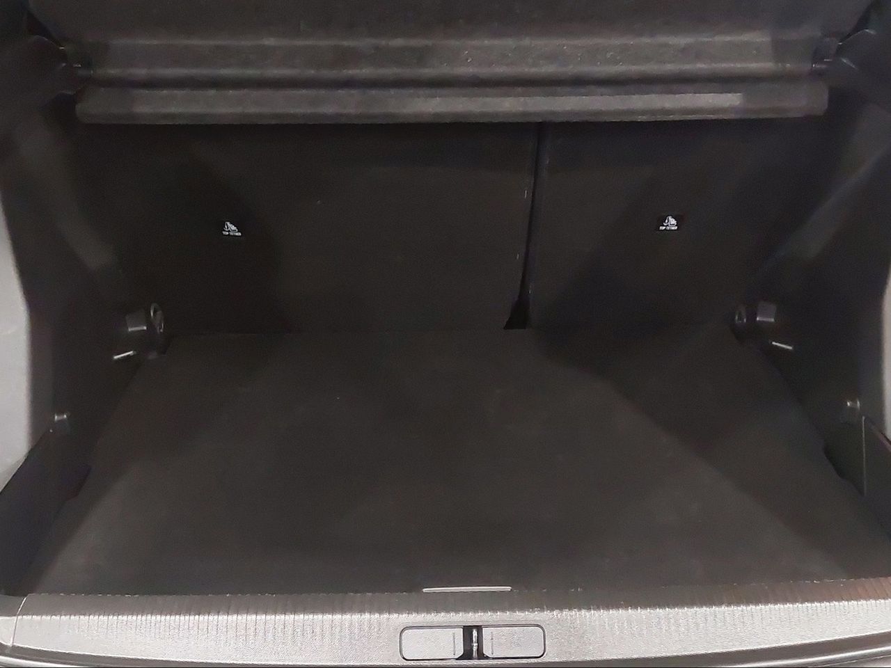 Peugeot 2008 Allure Puretech 130 S&S EAT8 - Foto 2