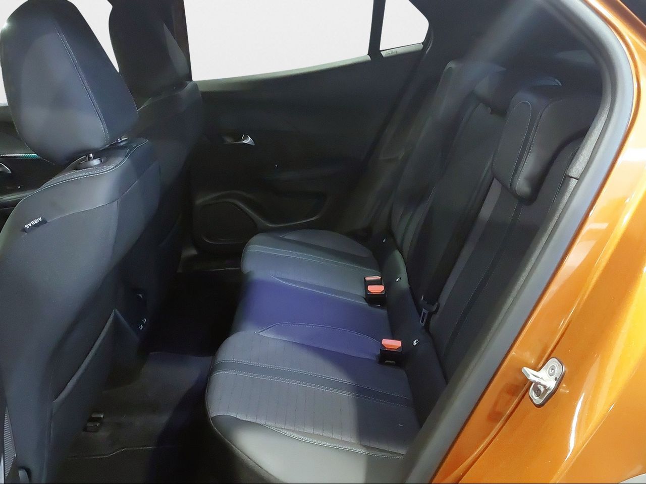 Peugeot 2008 Allure Puretech 130 S&S EAT8 - Foto 2