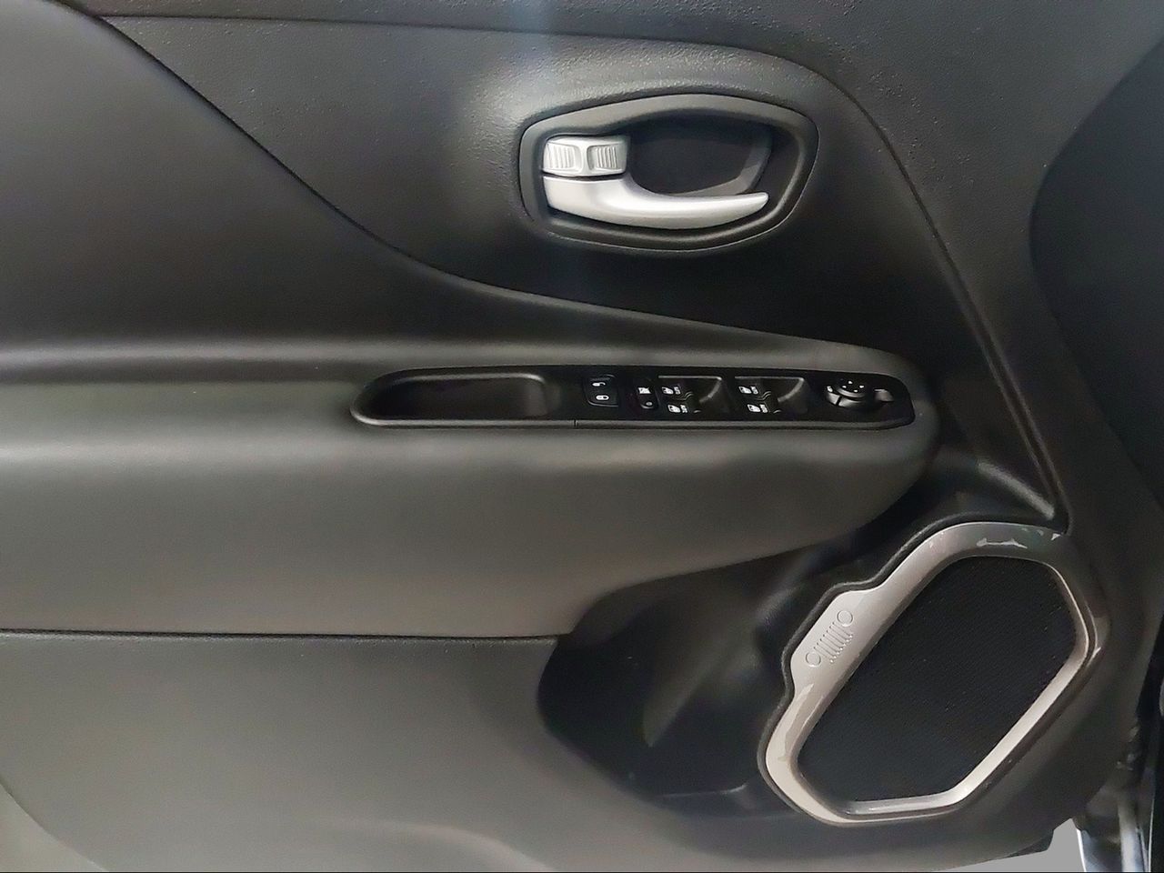 Jeep Renegade eHybrid 1.5 96kW(130CV) Limited ATX - Foto 2