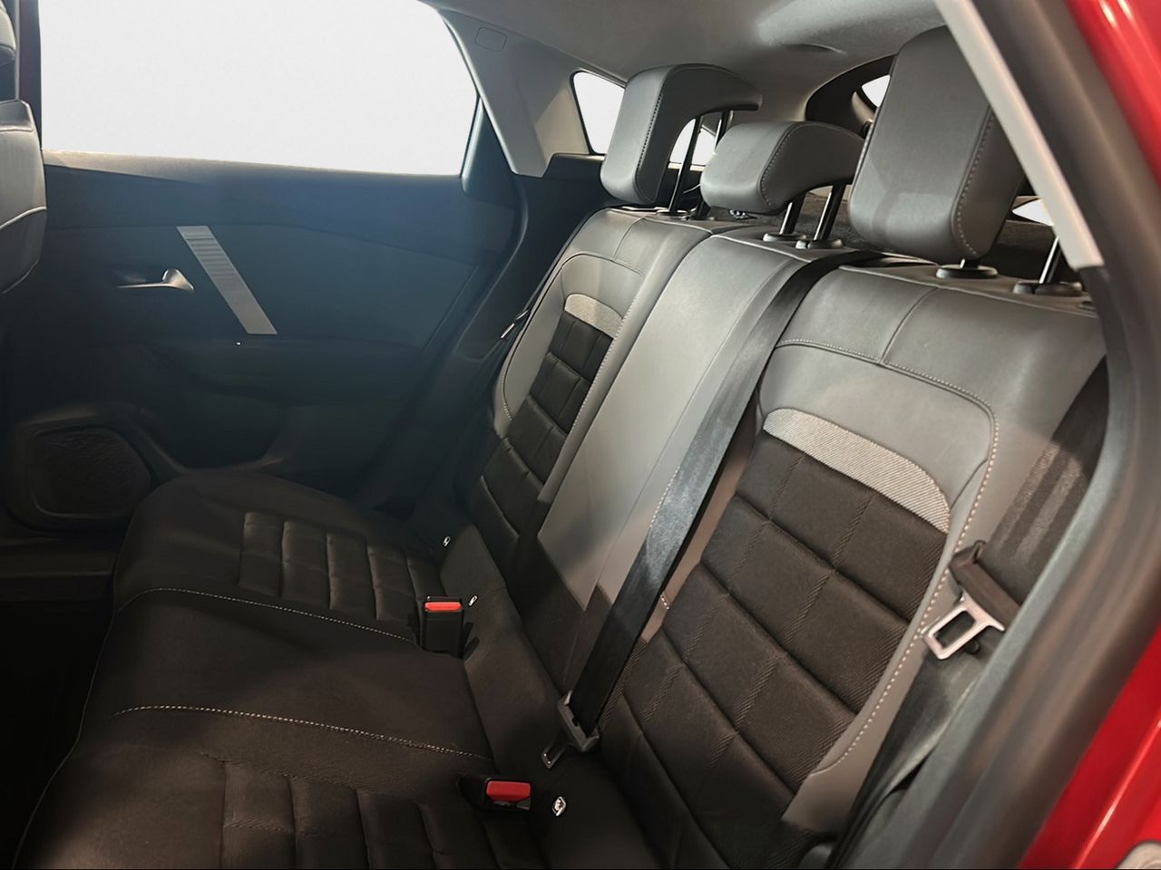 Citroën C4 Hybrid 145 ë-DCS6 Plus - Foto 2