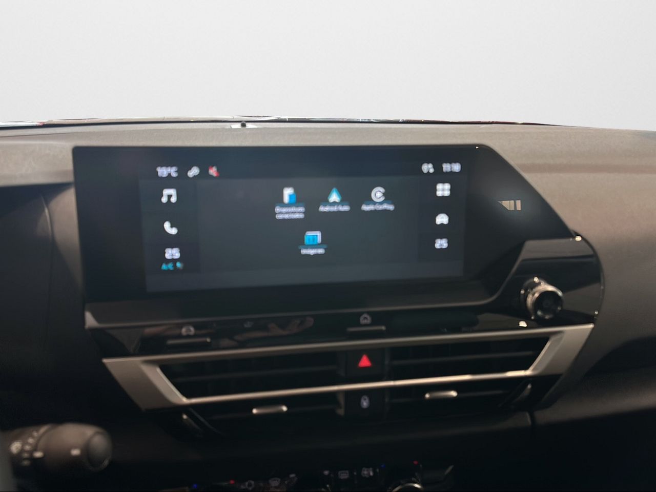 Citroën C4 Hybrid 145 ë-DCS6 Plus - Foto 2