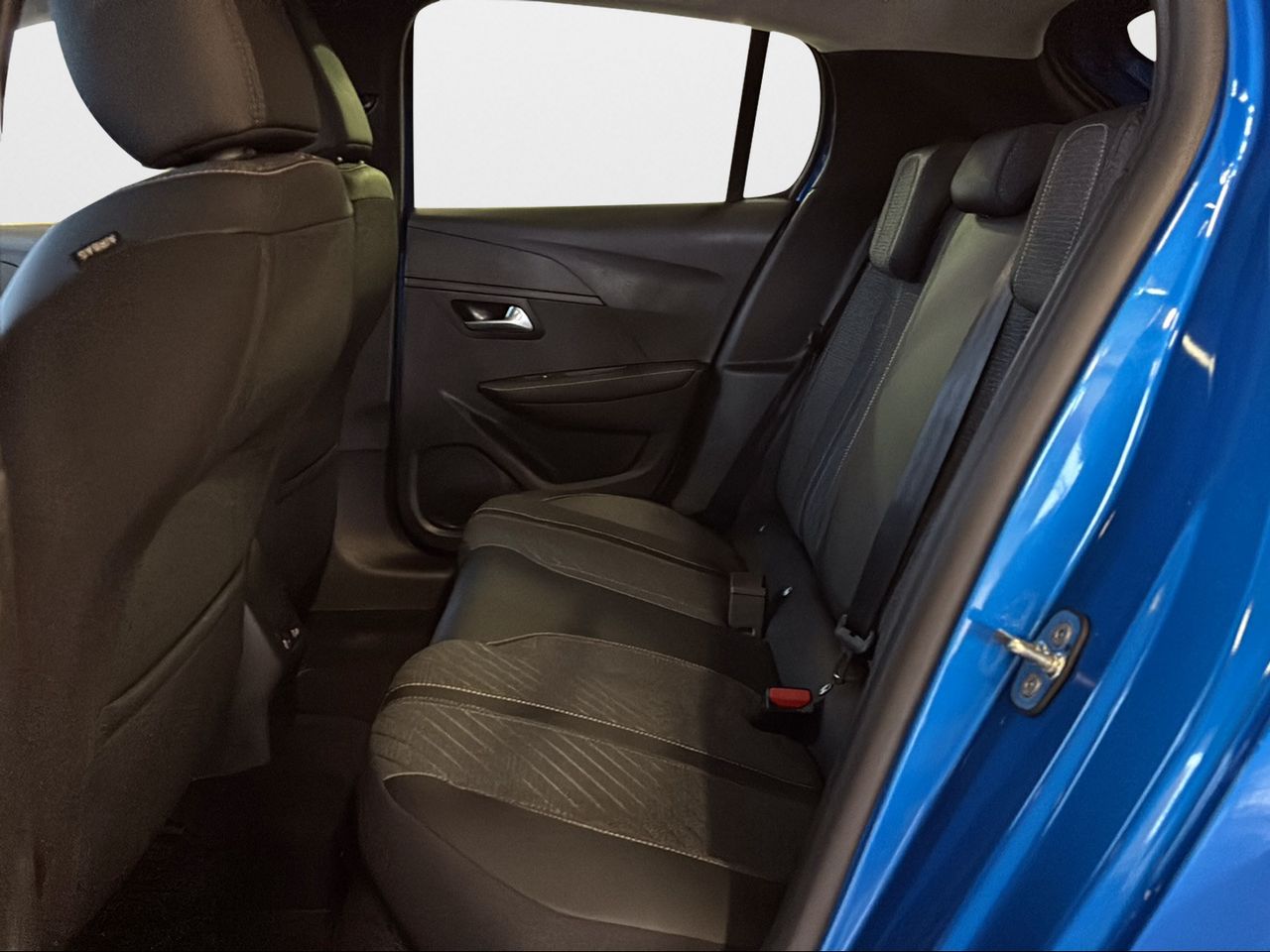 Peugeot 208 Allure HYBRID 110 eDCS6 - Foto 2