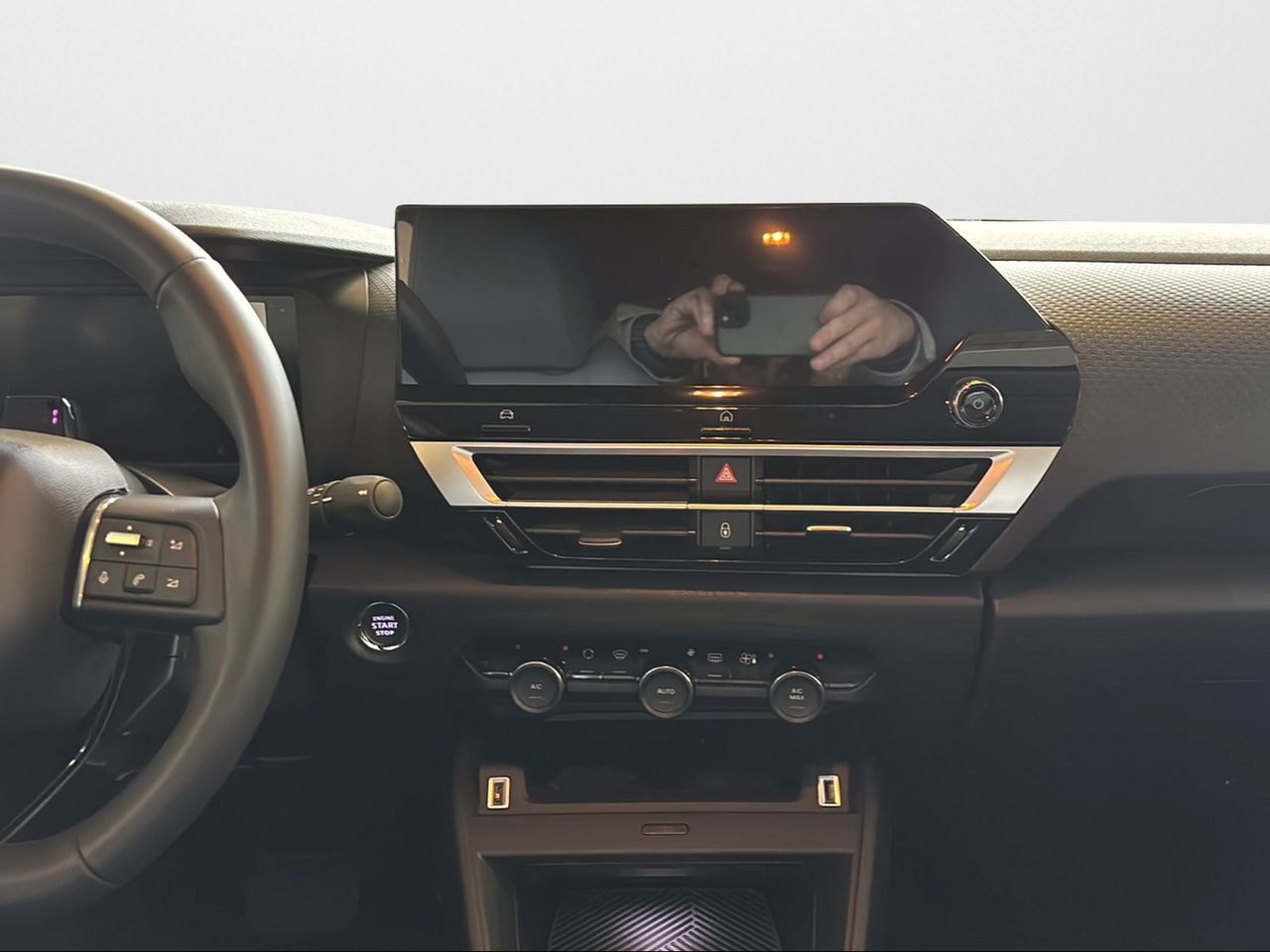 Citroën C4 Hybrid 145 ë-DCS6 Max - Foto 2