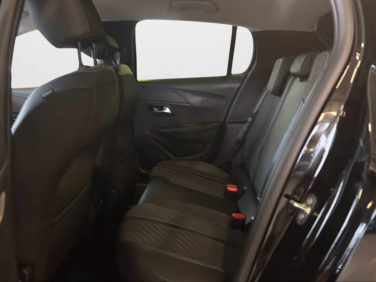 Peugeot 208 Allure HYBRID 110 eDCS6 - Foto 2