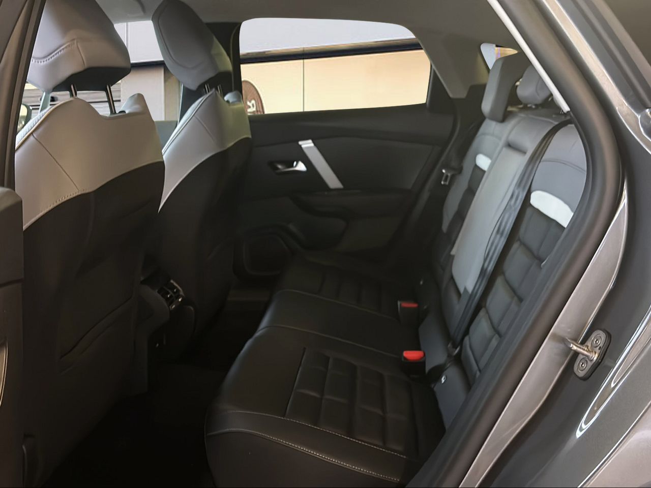 Citroën C4 Hybrid 145 ë-DCS6 Max - Foto 2