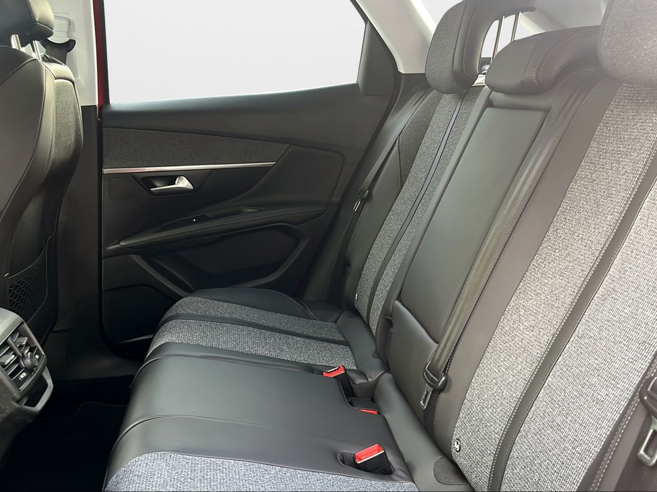 Peugeot 3008 1.6BLUEHDI 88KW (120CV) ALLURE AUTO S&S - Foto 2