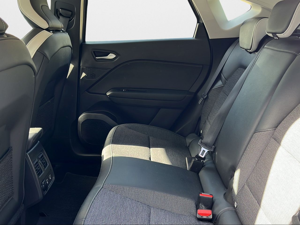 Renault Captur Zen TCe 90 - Foto 2