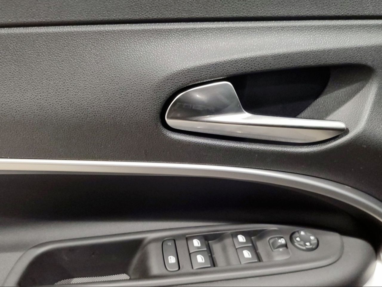 Jeep Avenger 1.2 eHybrid 81kW (110CV) Freedom - Foto 2