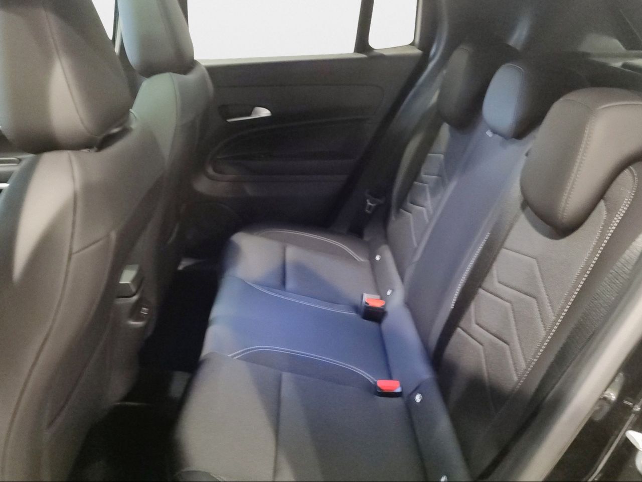 Jeep Avenger 1.2 eHybrid 81kW (110CV) Freedom - Foto 2