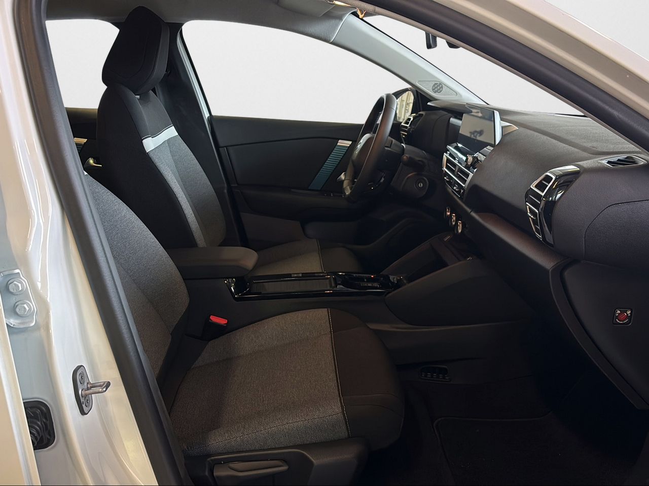 Citroën ë-C4 X ë-C4 X eléctrico 100kW 50KWh Feel - Foto 2