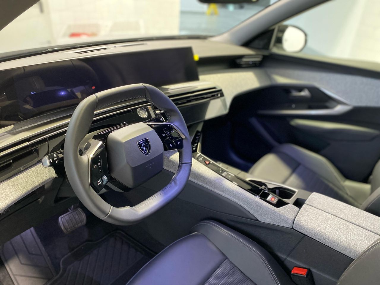 Peugeot 3008 Hybrid 1.2 107KW Allure Exclusive eDCS6 - Foto 2