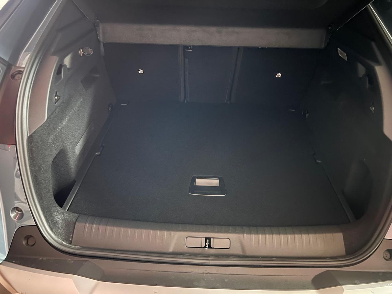 Peugeot 3008 Hybrid 1.2 107KW Allure Exclusive eDCS6 - Foto 2