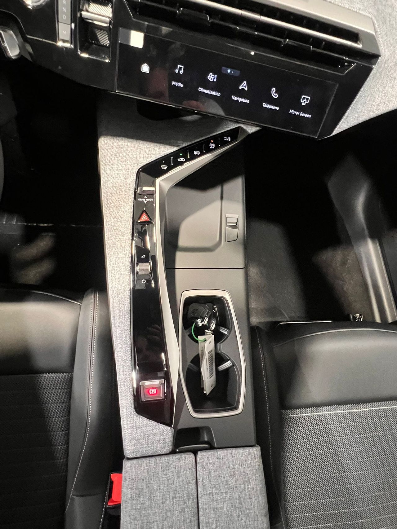 Peugeot 3008 Hybrid 1.2 107KW Allure Exclusive eDCS6 - Foto 2