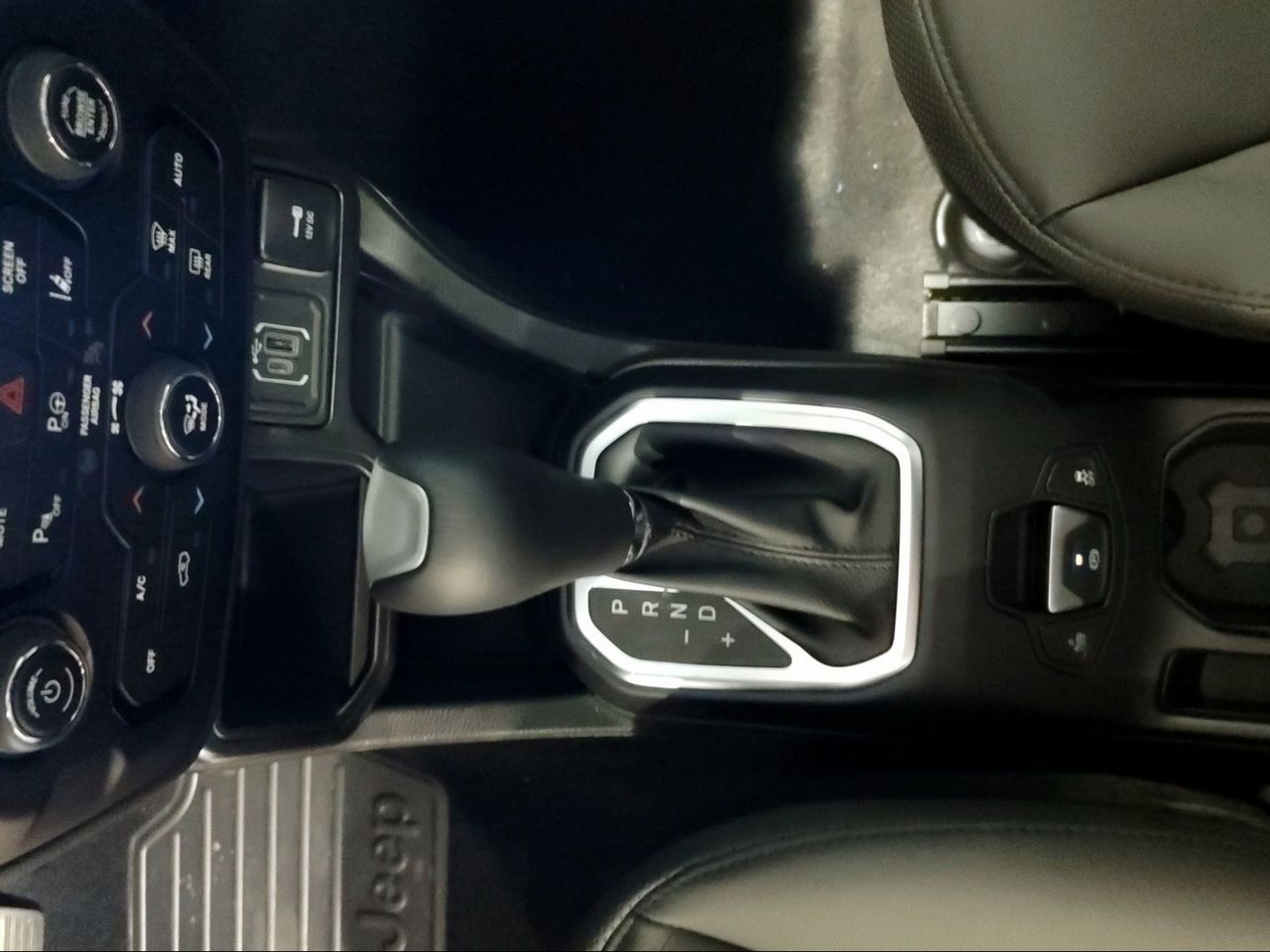 Jeep Renegade SUMMIT - Foto 2