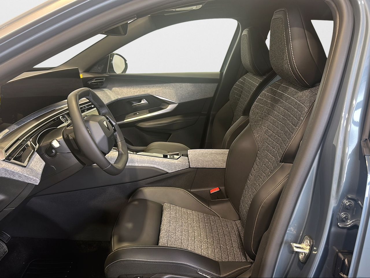 Peugeot 5008 1.2 107KW Allure eDCS6 - Foto 2