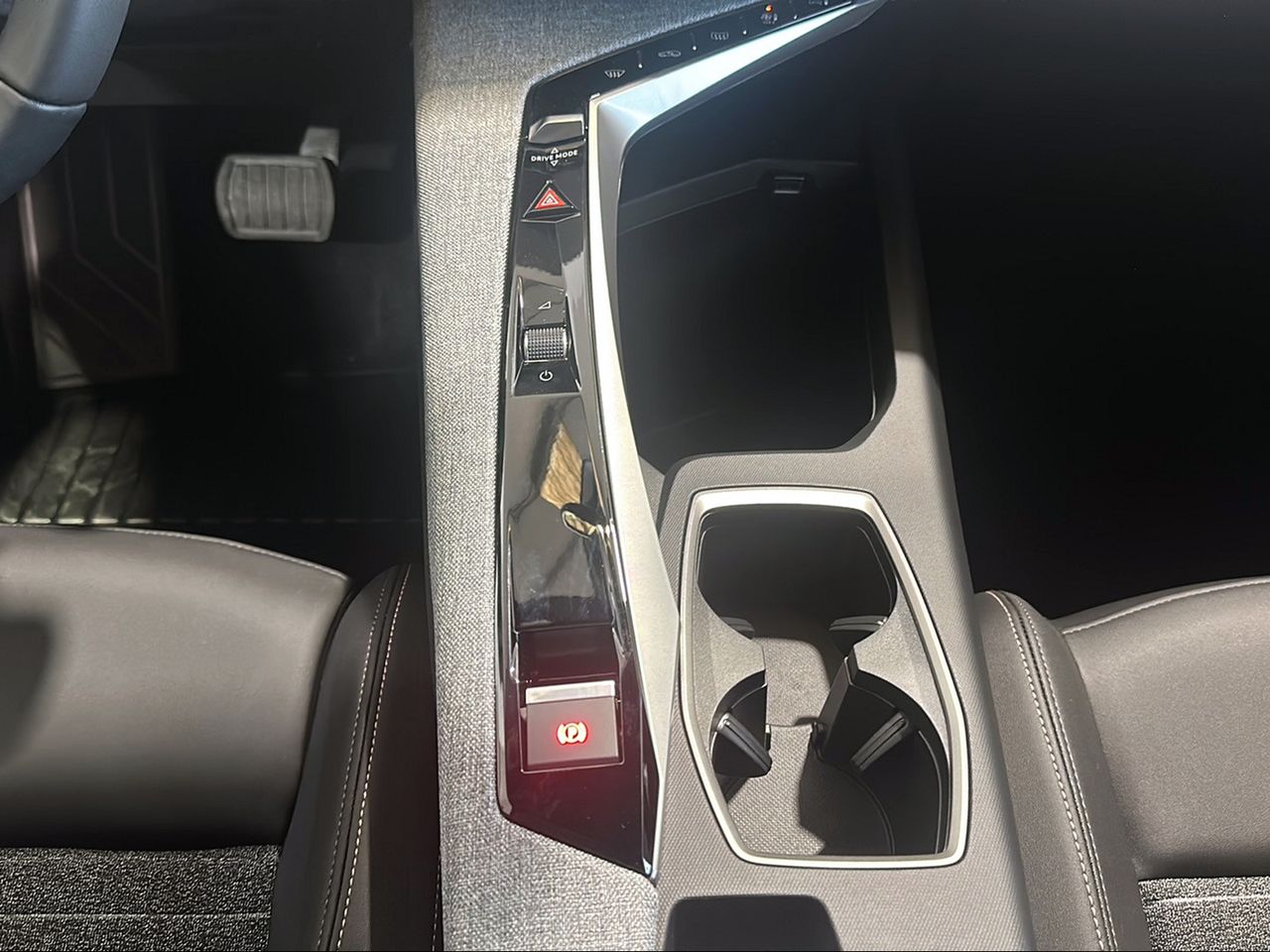 Peugeot 5008 1.2 107KW Allure eDCS6 - Foto 2