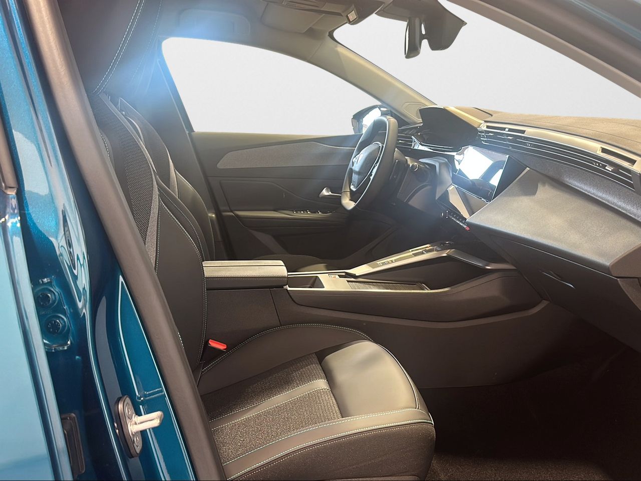 Peugeot 408 408 Allure HYBRID 145 eDCS6 - Foto 2