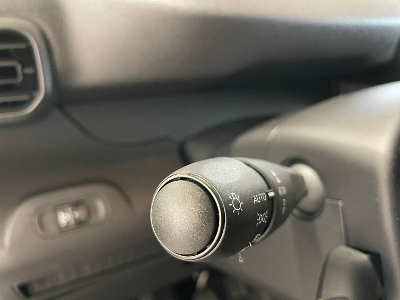 Peugeot Partner FURGON STANDARD HDI 100 - Foto 2