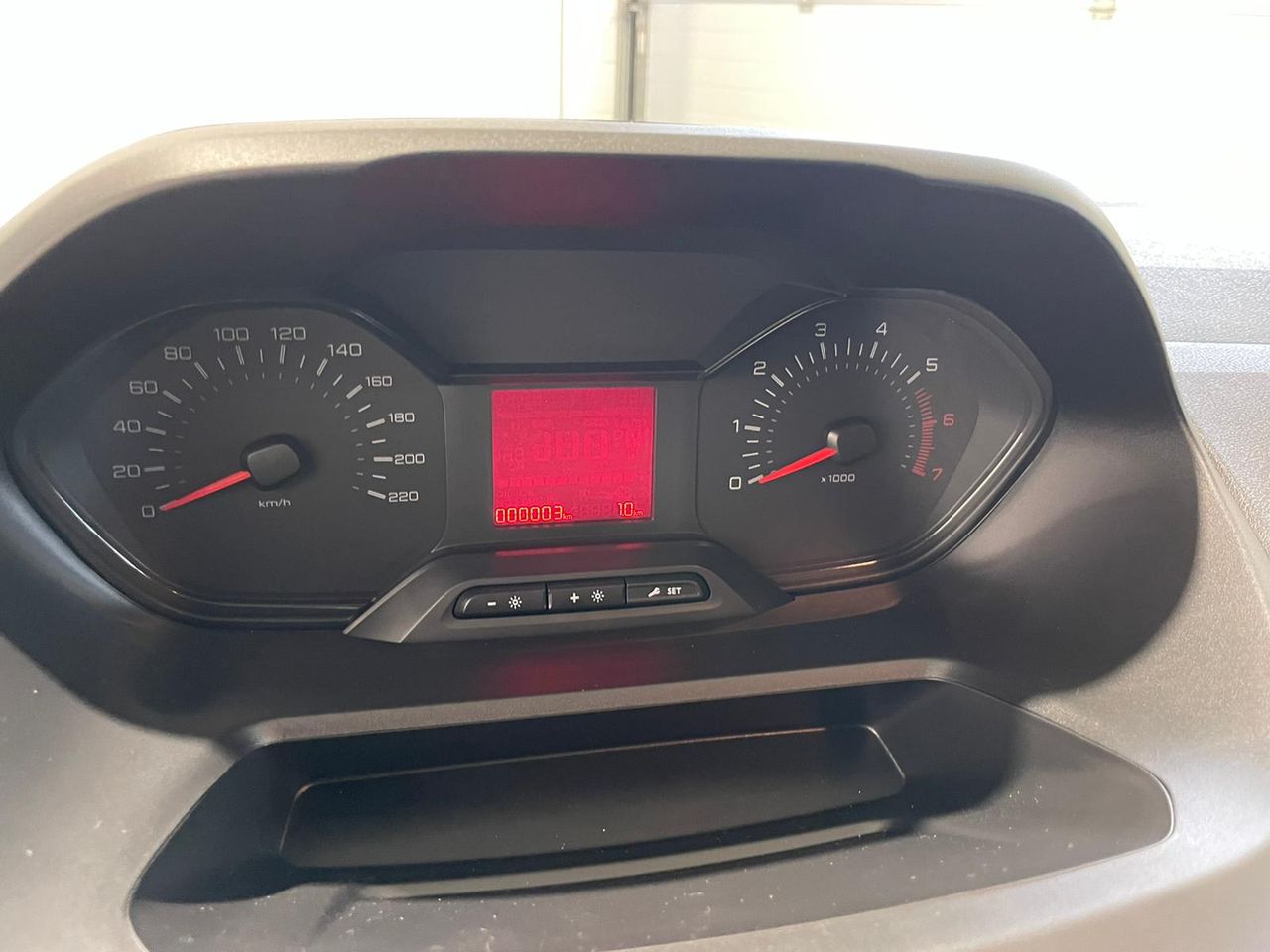 Peugeot Partner FURGON STANDARD HDI 100 - Foto 2