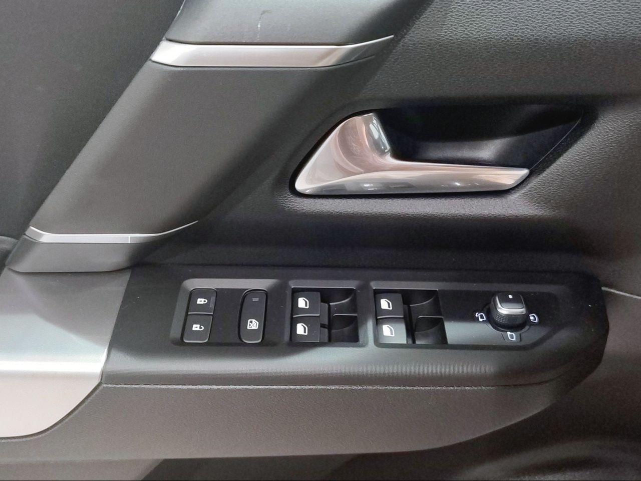 Jeep Compass 1.6 PHEV 225HP First Edition AT - Foto 2