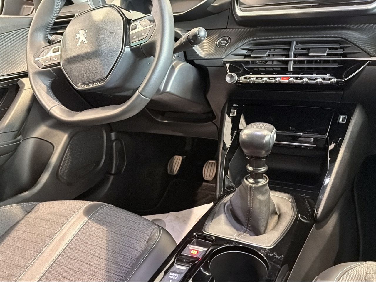 Peugeot 2008 Allure BlueHDI 81kW (110CV) - Foto 2