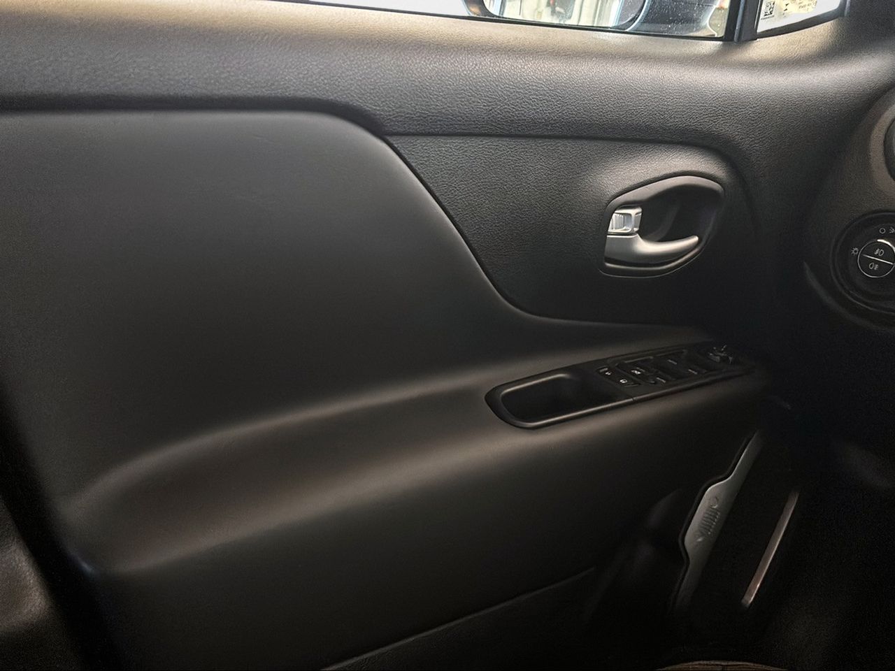 Jeep Renegade eHybrid Summit 1.5 MHEV 130hp AT EAWD - Foto 2