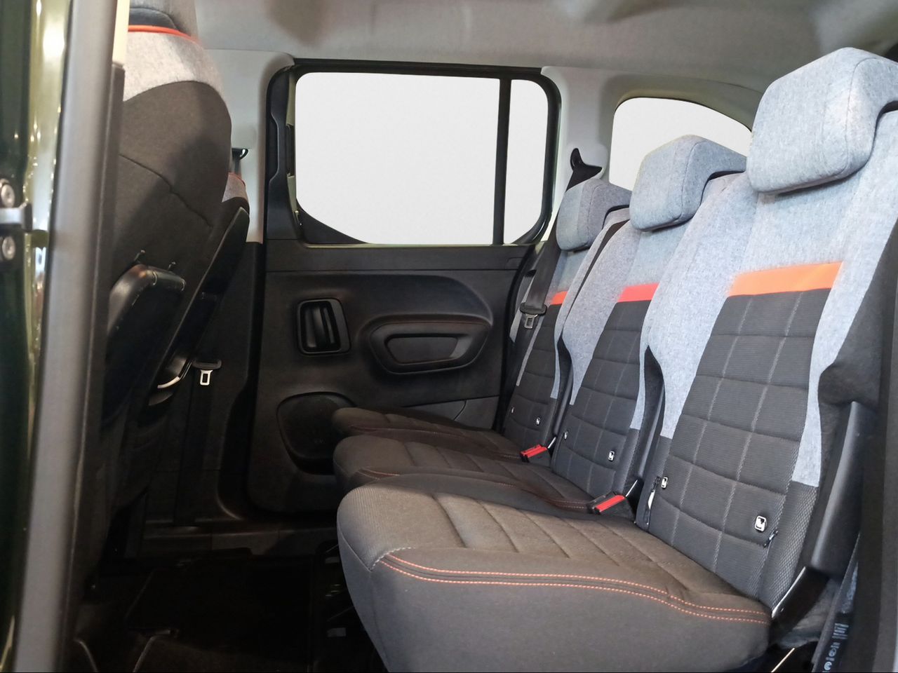 Citroën Berlingo M Max Diésel 130CV Automático - Foto 2