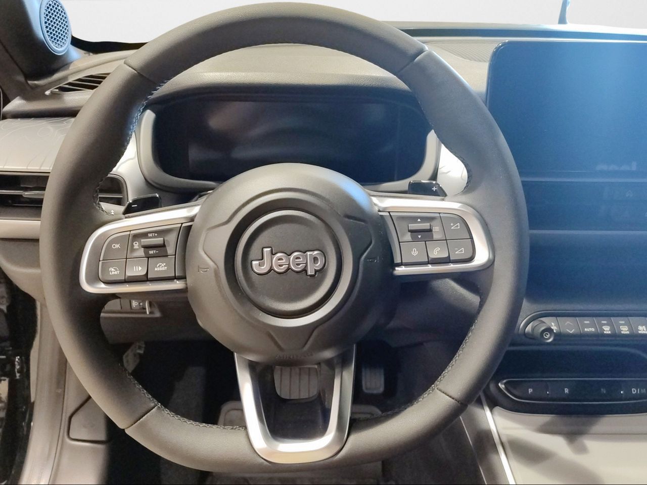 Jeep Avenger 1.2 eHybrid 4xe 145CV T. North Face - Foto 2