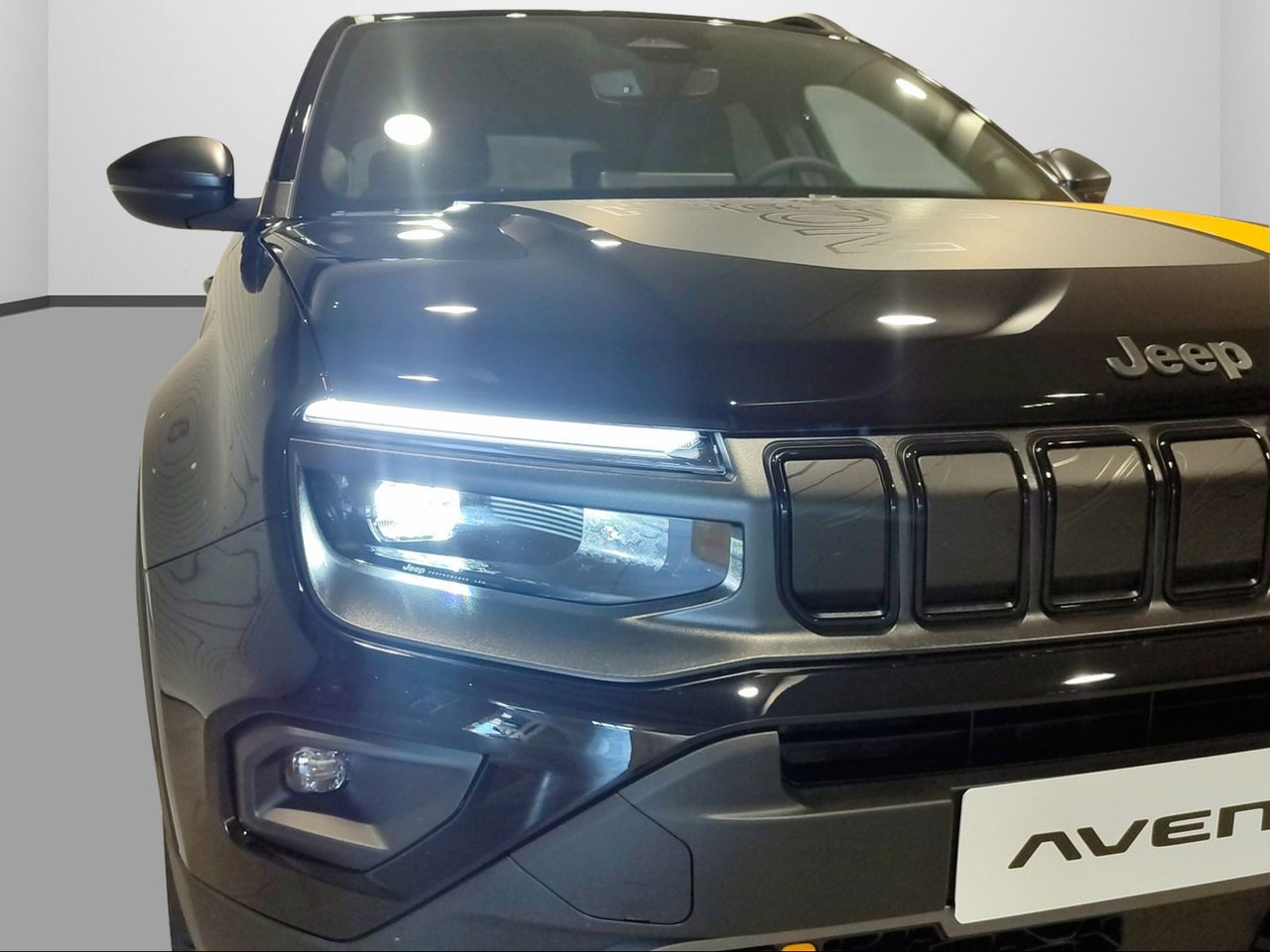 Jeep Avenger 1.2 eHybrid 4xe 145CV T. North Face - Foto 2