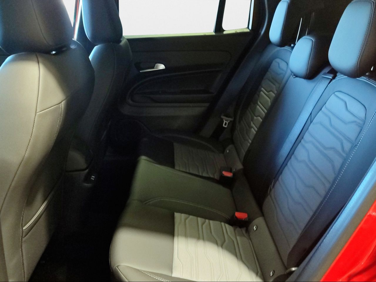 Jeep Avenger 1.2 eHybrid 4xe 107kW (145CV) Overland - Foto 2