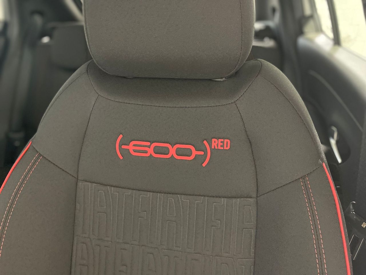 Fiat 600 600e RED 54kwh 115kw (156cv) - Foto 2