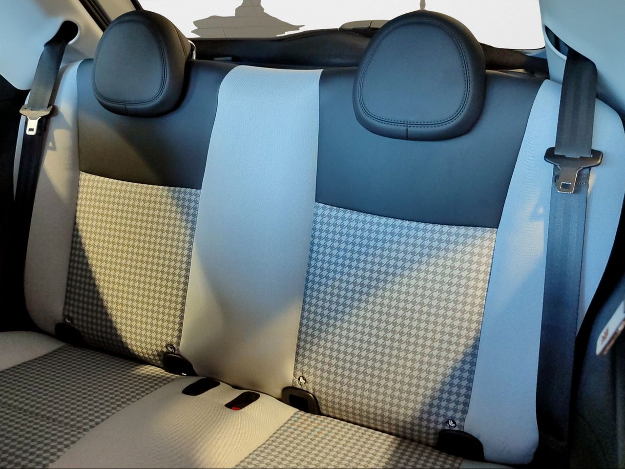 Fiat 500 ICON 1.0 Hybrid 48kW (65cv) - Foto 2