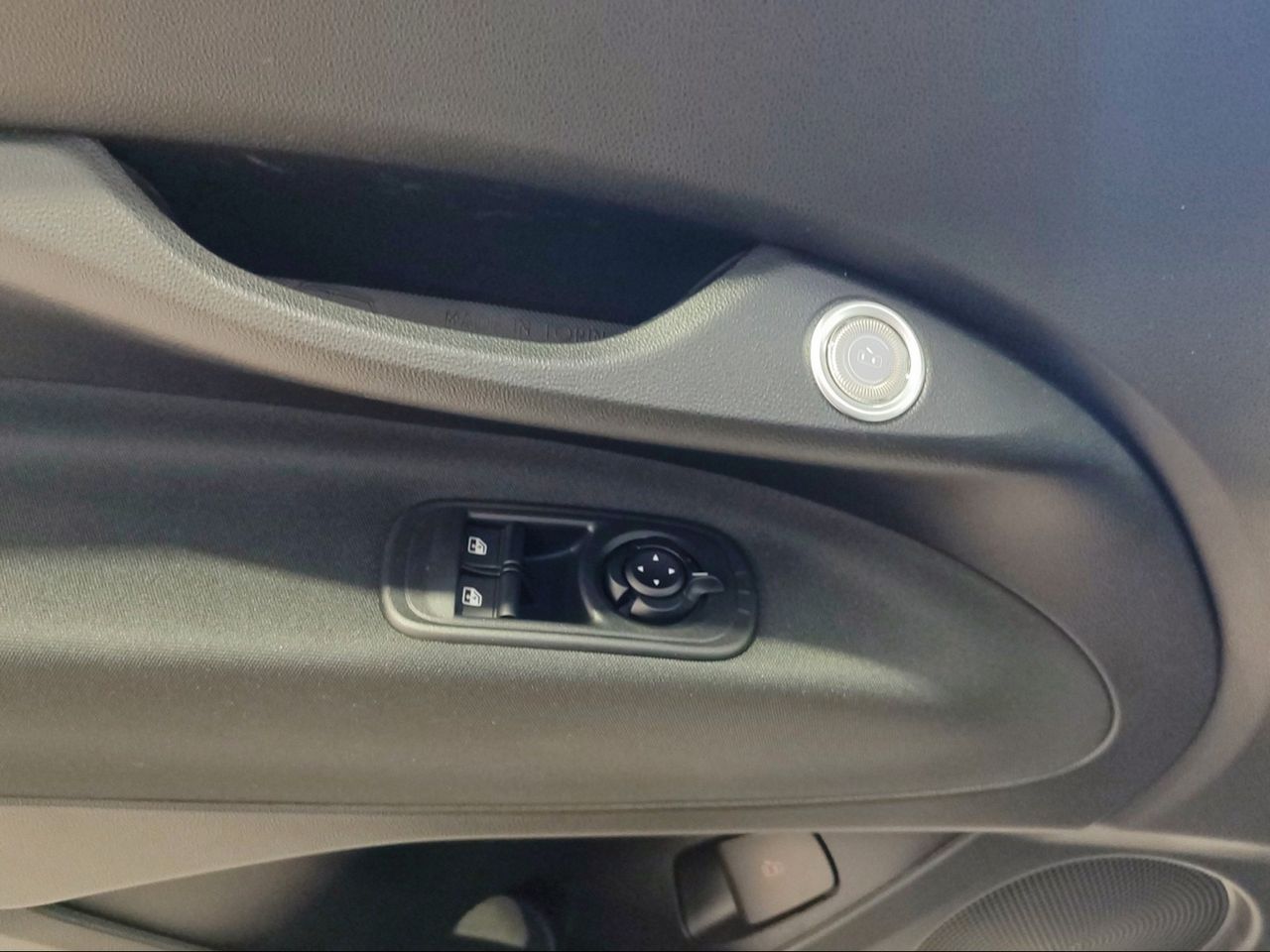Fiat 500 ICON 1.0 Hybrid 48kW (65cv) - Foto 2