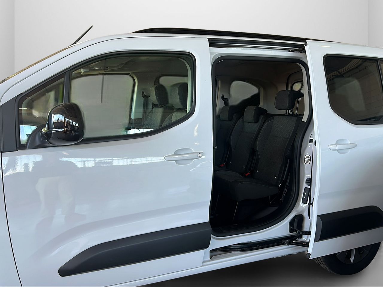 Opel Combo 100 Cv 1.5 Td S/S MT6 €6.4 - Foto 2