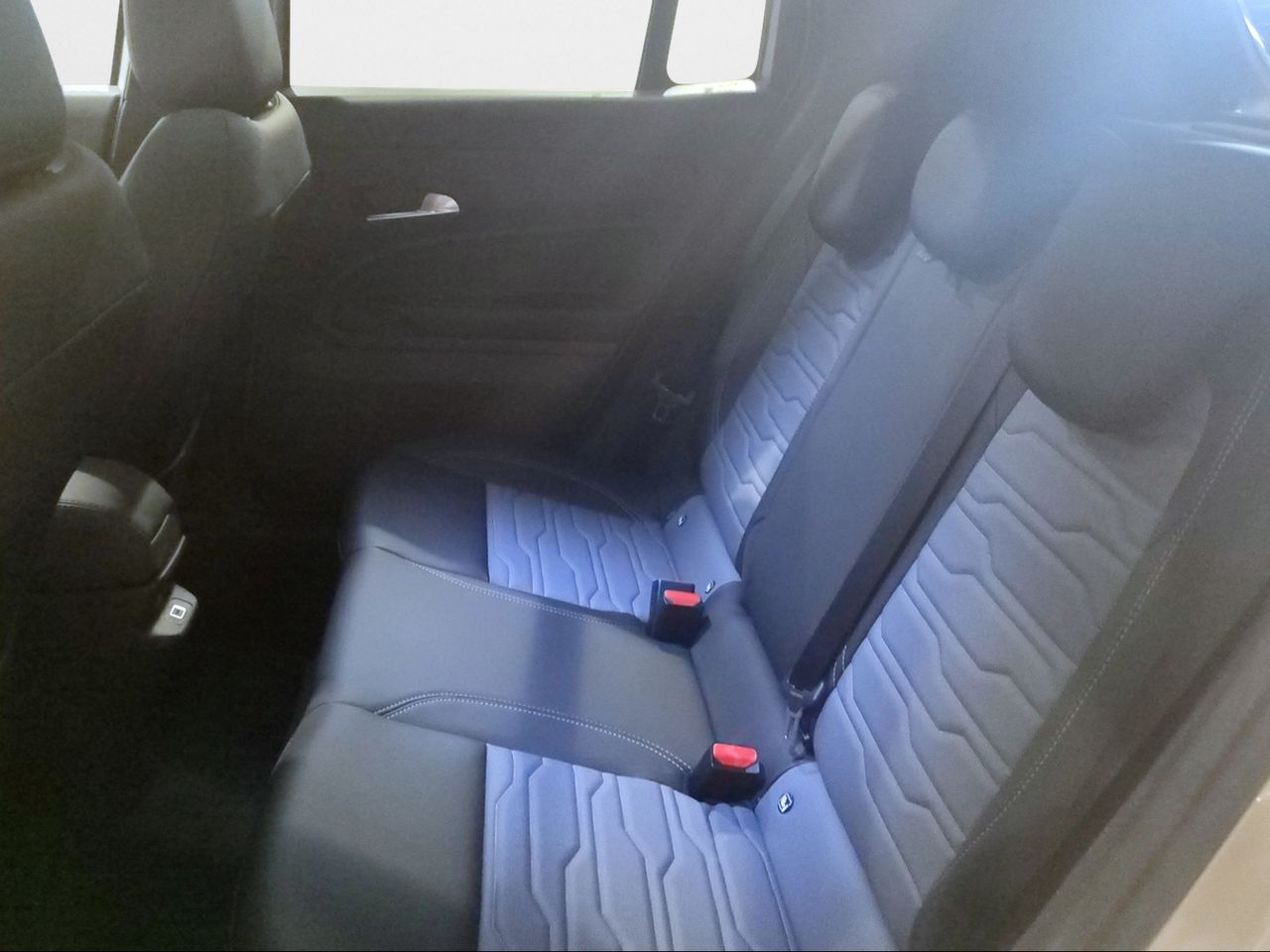 Jeep Avenger 1.2 eHybrid 4xe 107kW (145CV) Overland - Foto 2