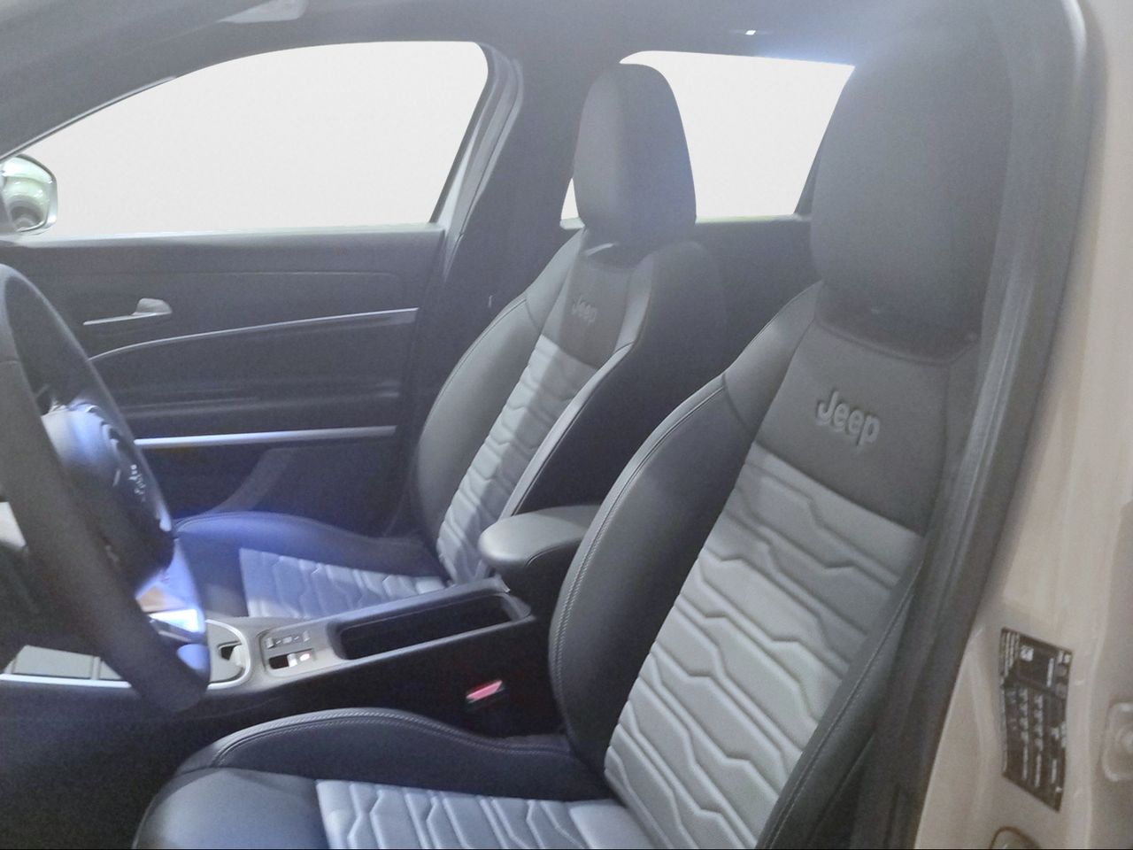 Jeep Avenger 1.2 eHybrid 4xe 107kW (145CV) Overland - Foto 2