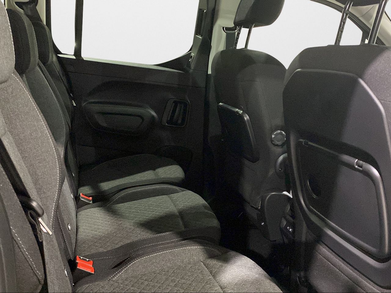 Opel Combo Ultimate 130 Cv 1.5 Automático - Foto 2
