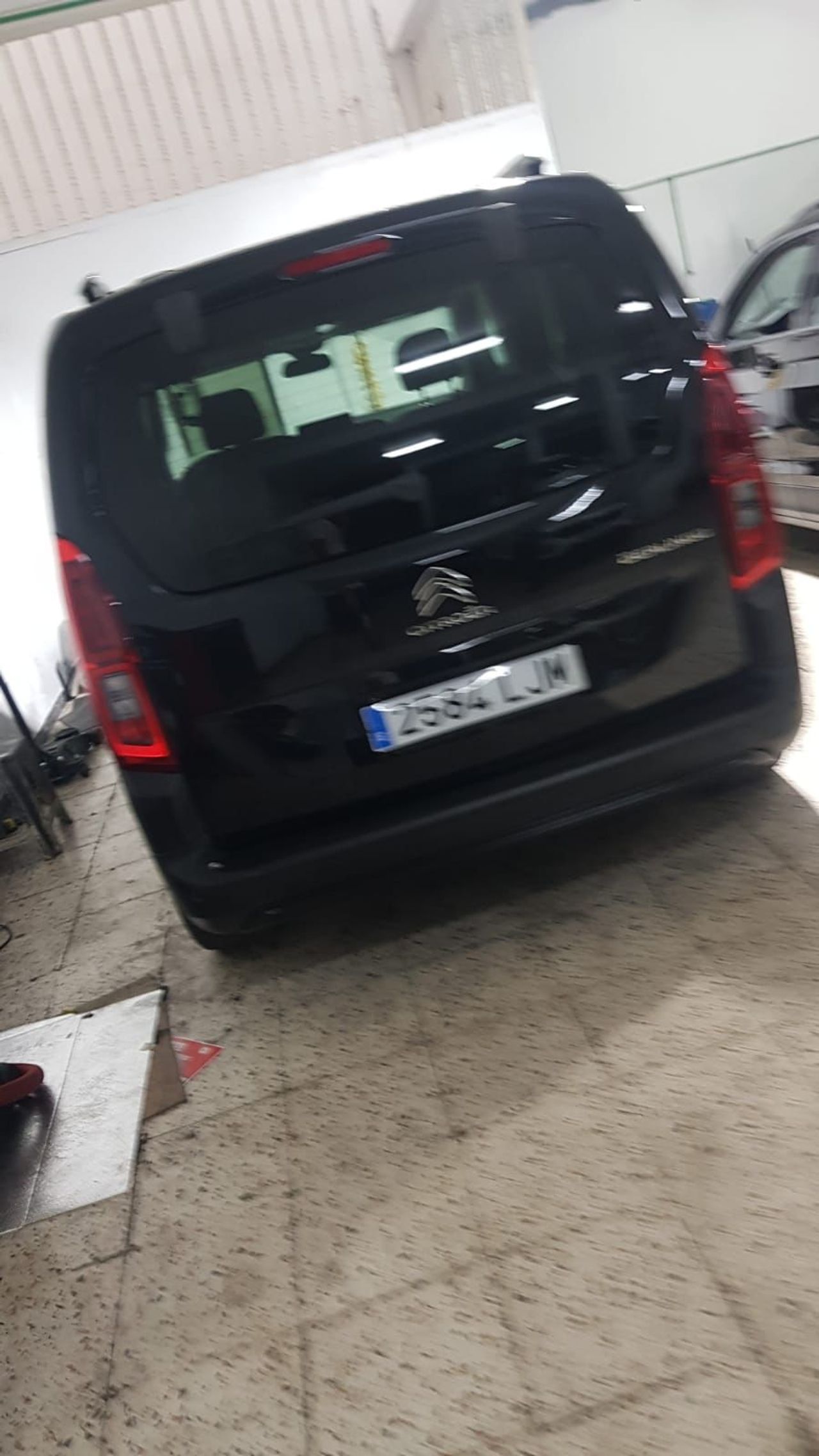 Bentley arnage volante multifuncion en cuero  de segunda mano - citroën berlingo 2020 /