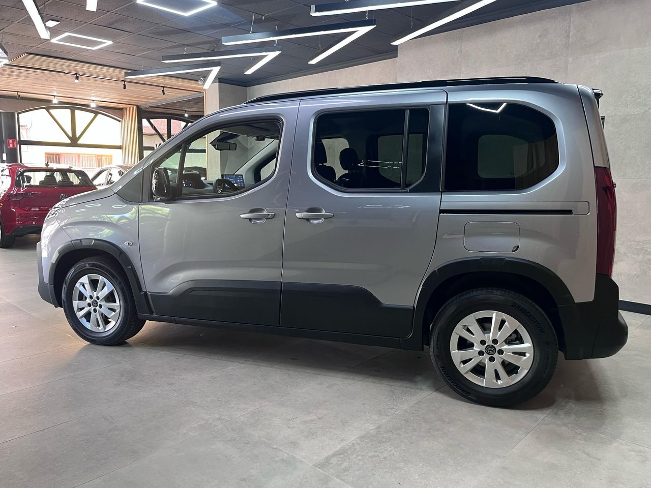 peugeot rifter 2024 / foto grande (3)