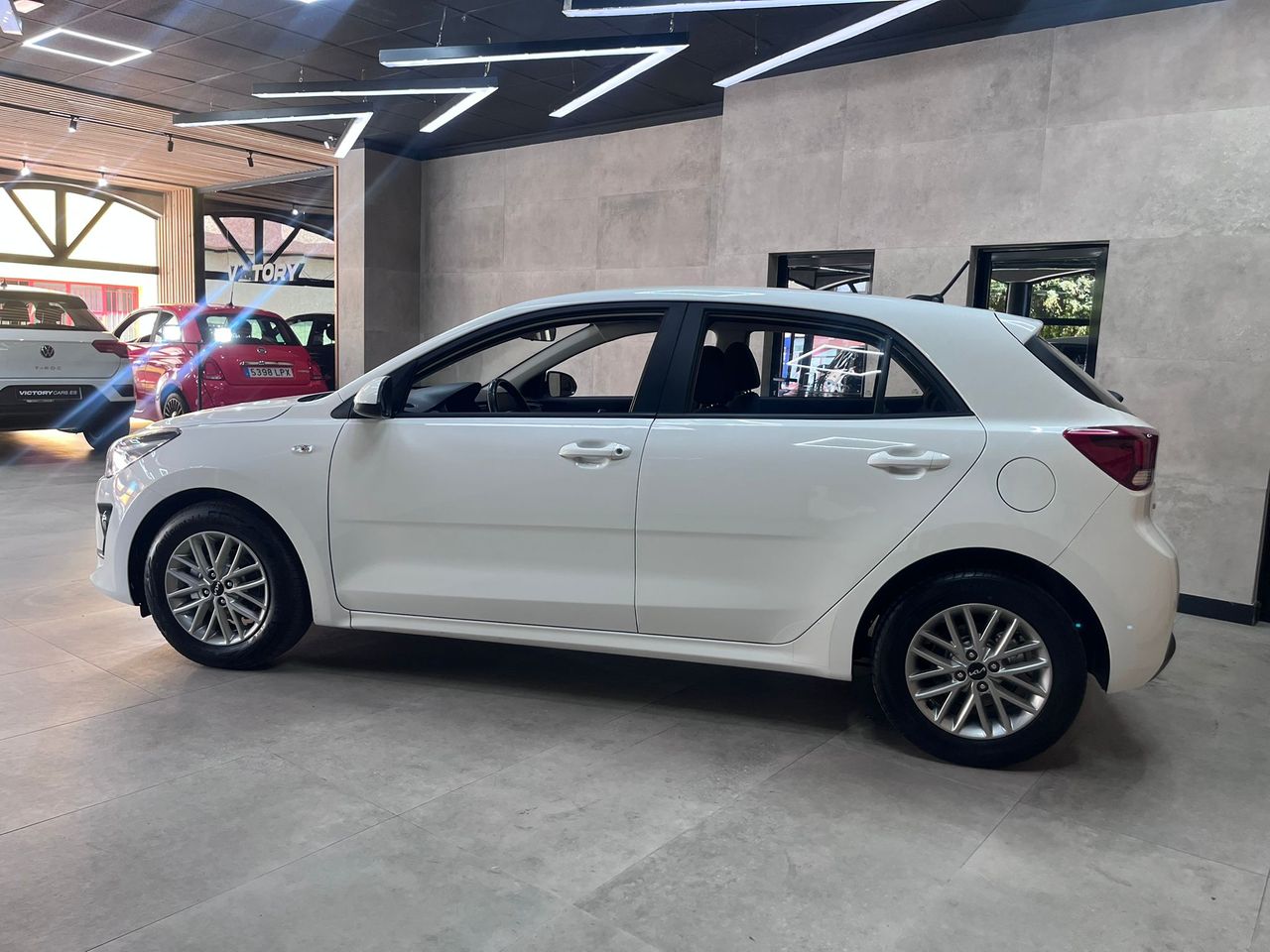 kia rio 2023 / foto grande (2)