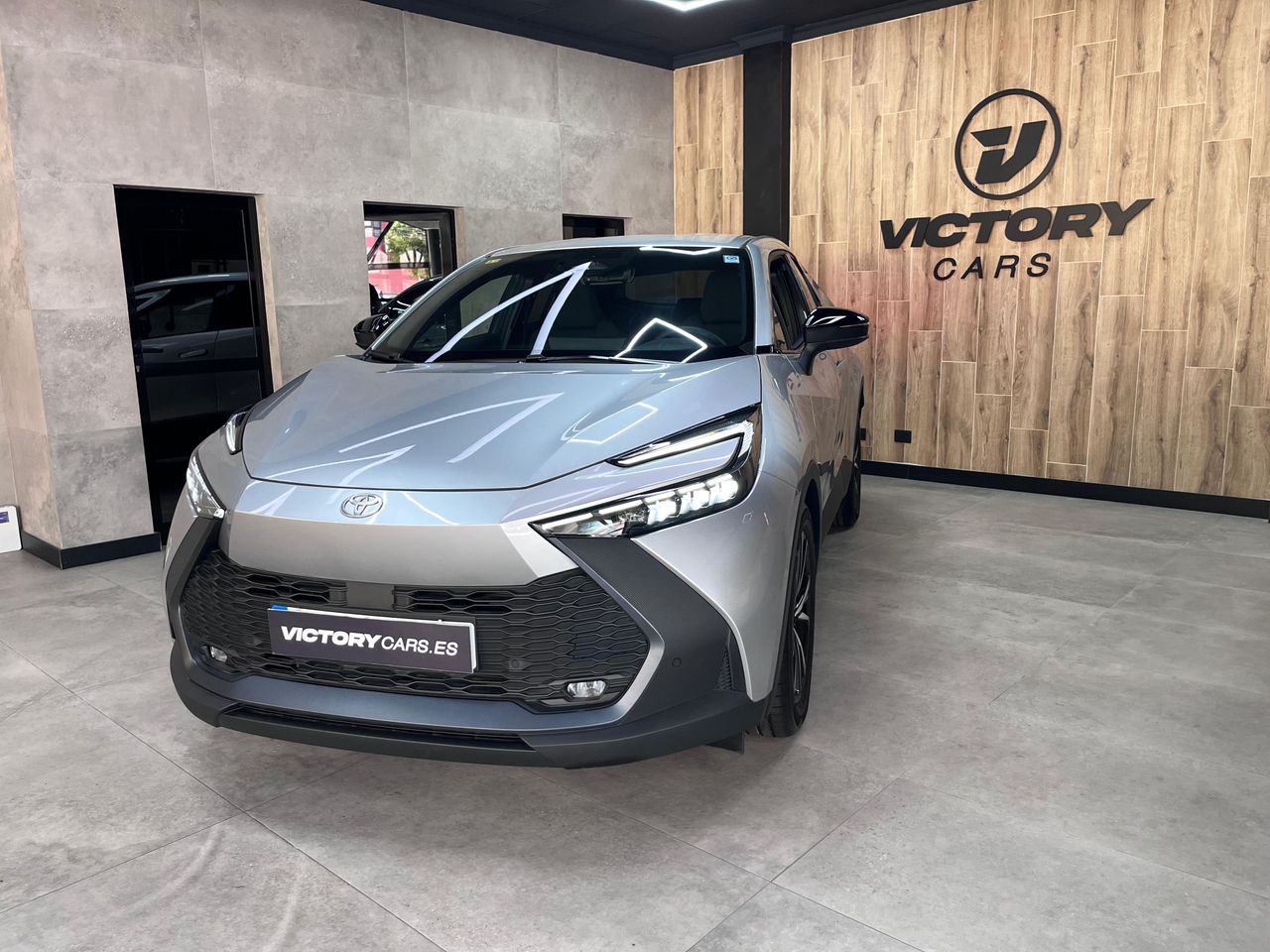 toyota c-hr 2025 /