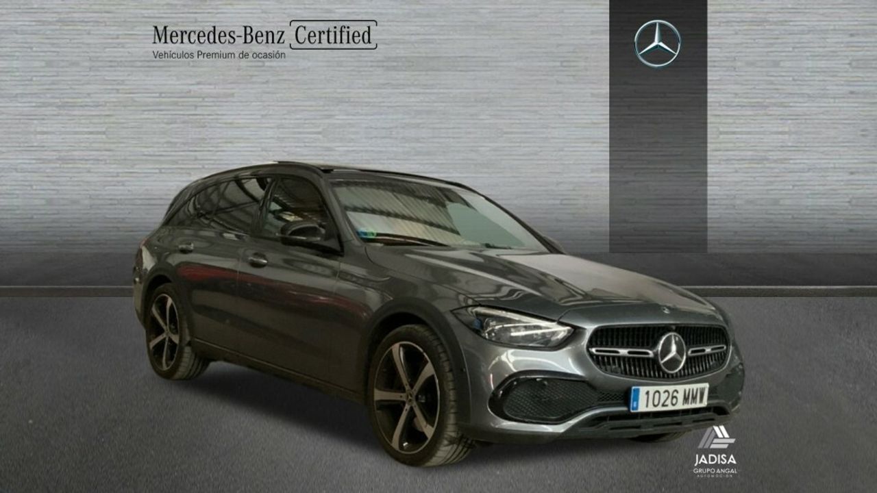 mercedes clase c 2024 / foto grande (3)
