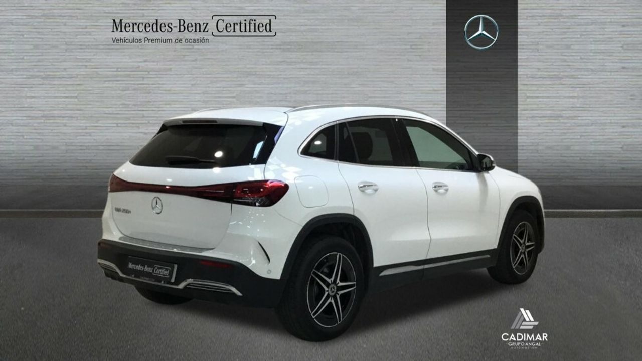 mercedes eqa 2023 / foto grande (2)