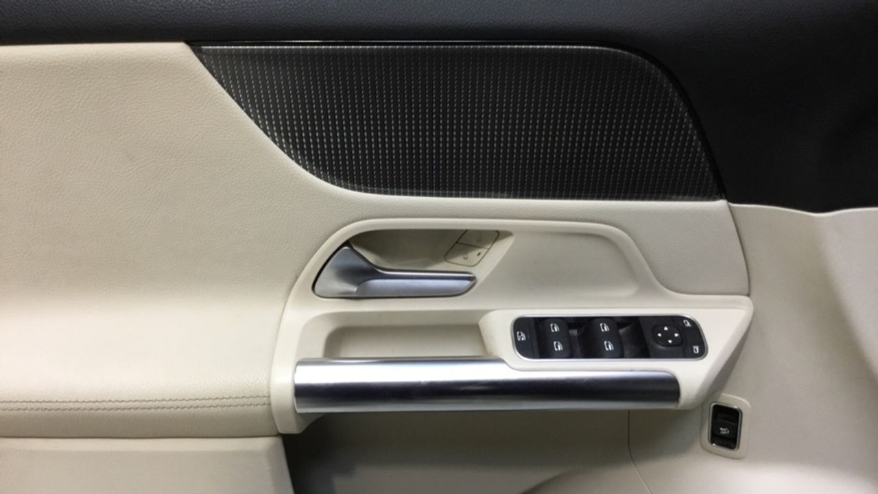 Mercedes GLA 200 d Progressive (EURO 6d) - foto 17