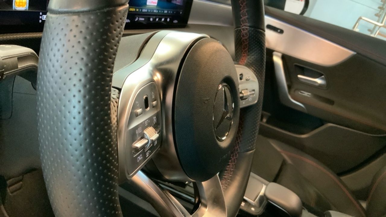 Mercedes CLA 180 AMG Line (EURO 6d) - foto 19