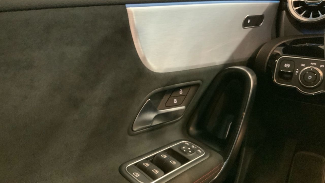 Mercedes CLA 180 AMG Line (EURO 6d) - foto 15